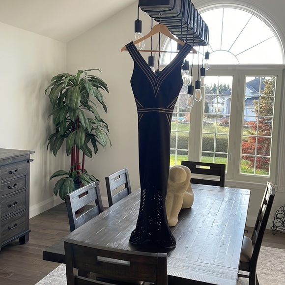 Beautiful formal dress - Picture 5 of 5